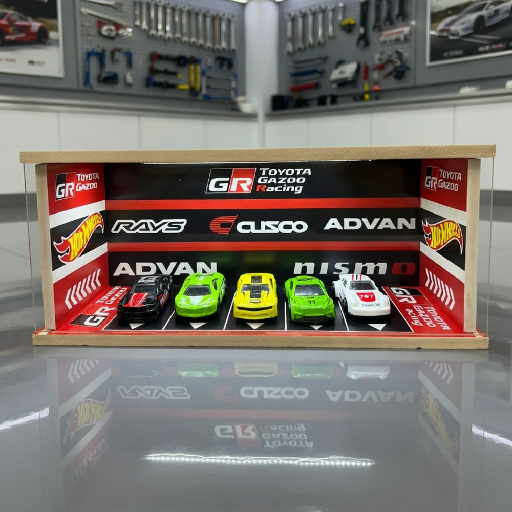 GR Toyota Luxury Car Diorama 🔴🏁